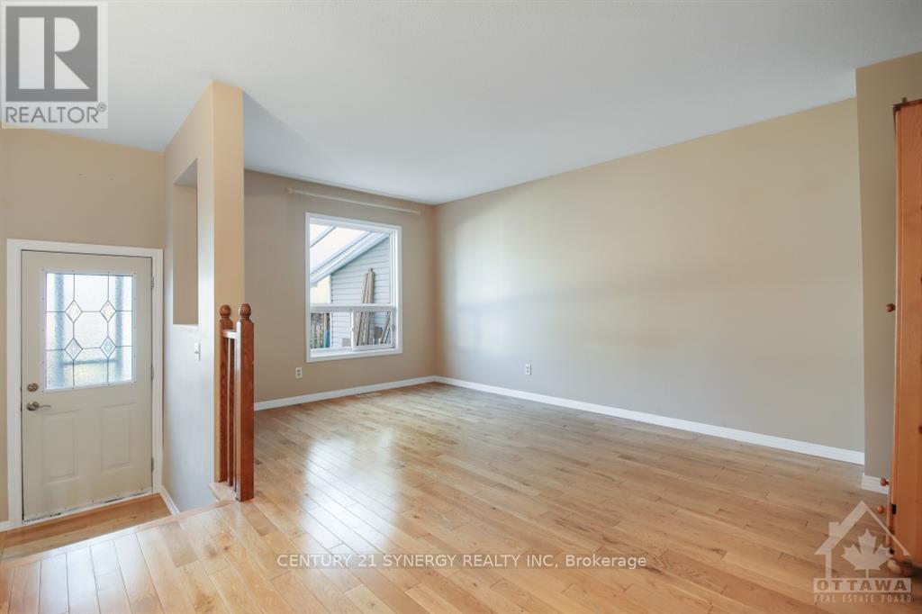 3 Bed, 3 Bath House for Rent in Ottawa – 532 POCONO CRESCENT, Ottawa – MLS# X13653580 - Image 6