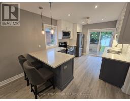 Upper - 141 Phillip Avenue, Toronto, ON M1N3R6 Photo 9