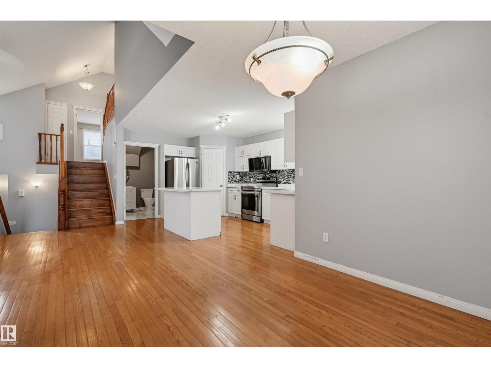 8 1920 Millwoods RD E NW - Photo 9