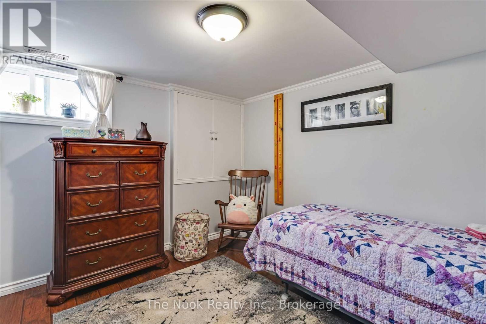 1321 CEDAR STREET - 23