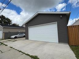 1182 Pritchard Avenue, Winnipeg, MB R2X0G9 Photo 13