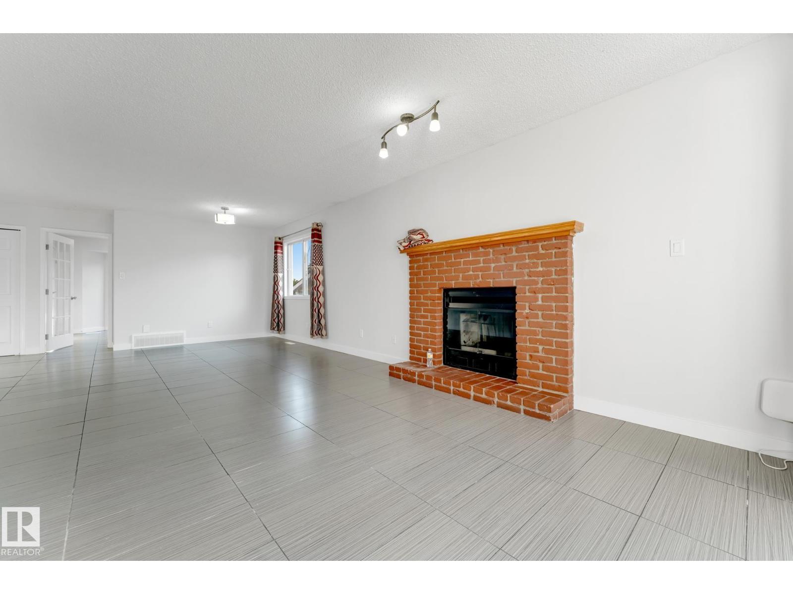 4511 25 AV NW - Image 12