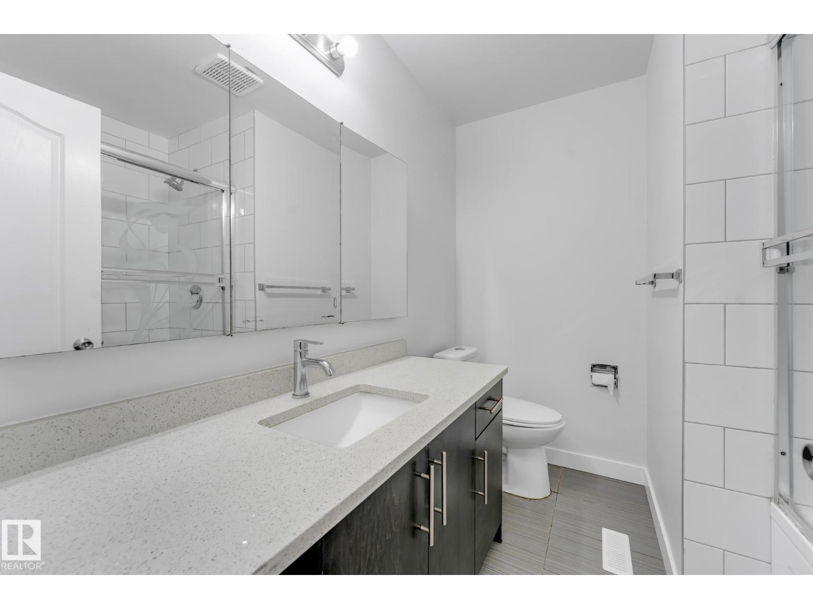 4511 25 AV NW - Image 24
