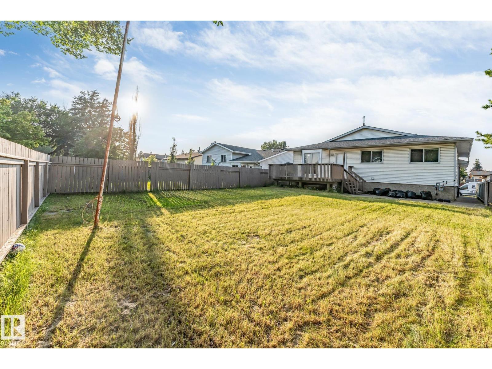 4511 25 AV NW - 3