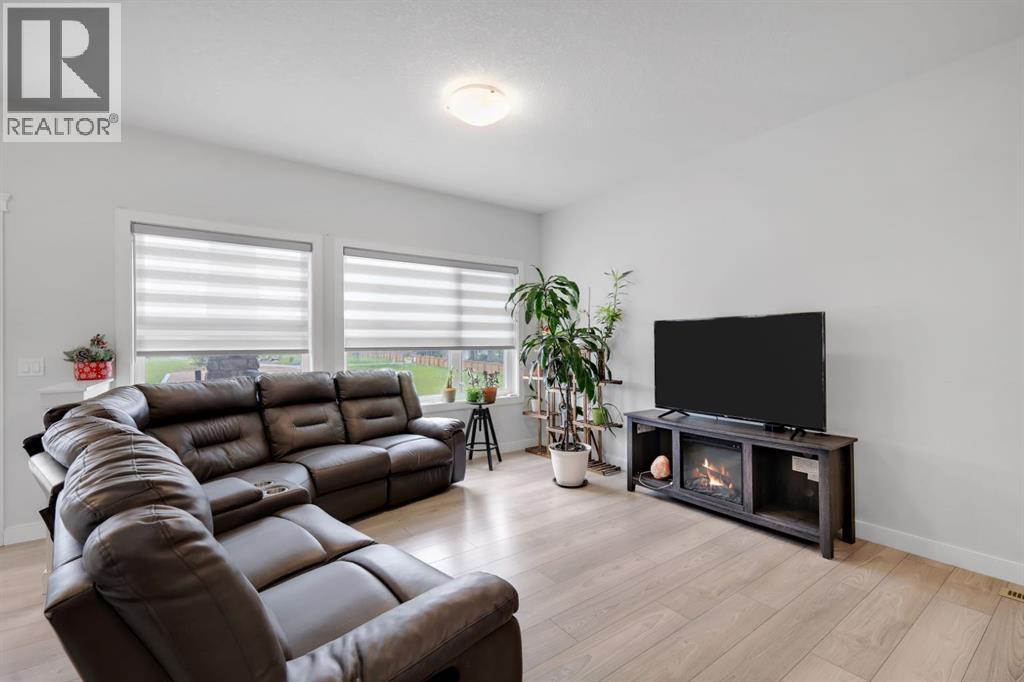 56 Corner Meadows Park NE - 8