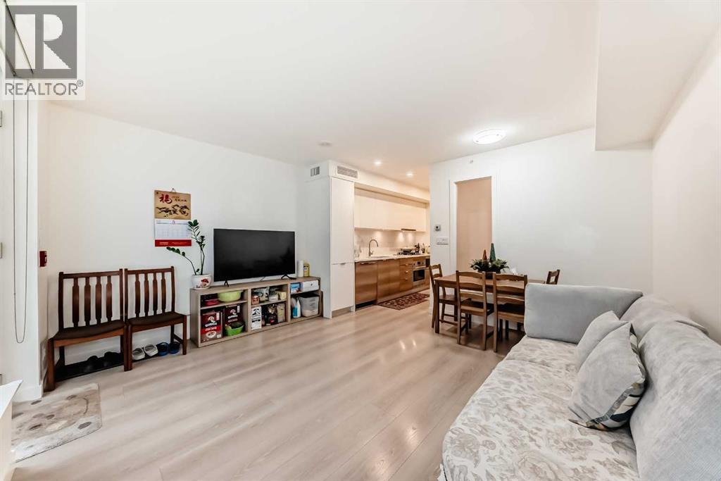 #104 108 Waterfront Court SW - 18
