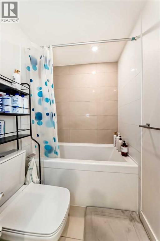 #104 108 Waterfront Court SW - 32