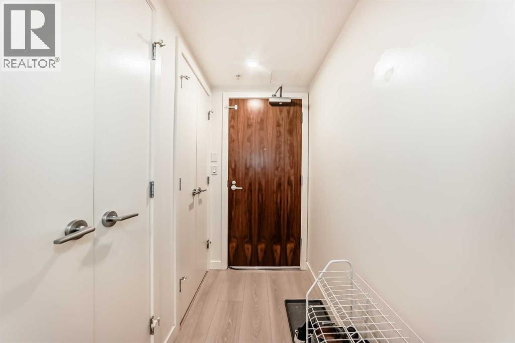 #104 108 Waterfront Court SW - 4