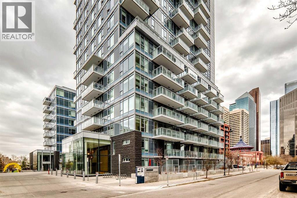 #104 108 Waterfront Court SW - 45