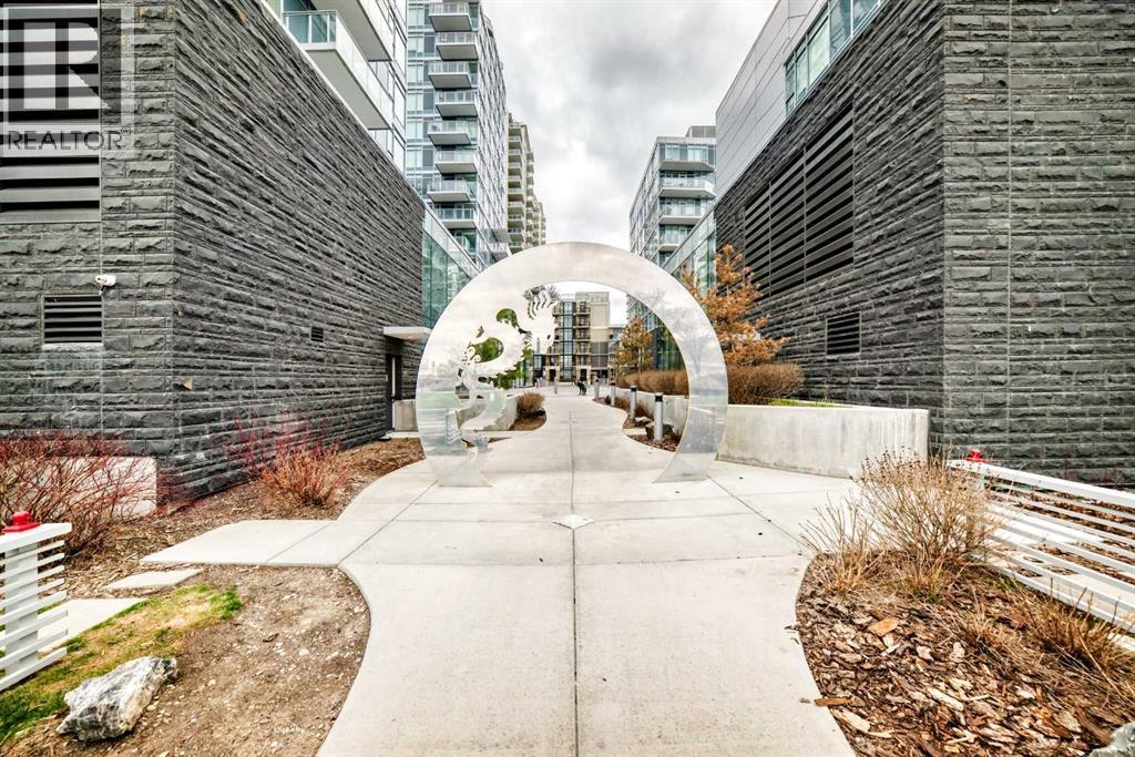 #104 108 Waterfront Court SW - 50