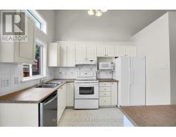 5 Maple Park Private, Ottawa, ON K1T4A6 Photo 14