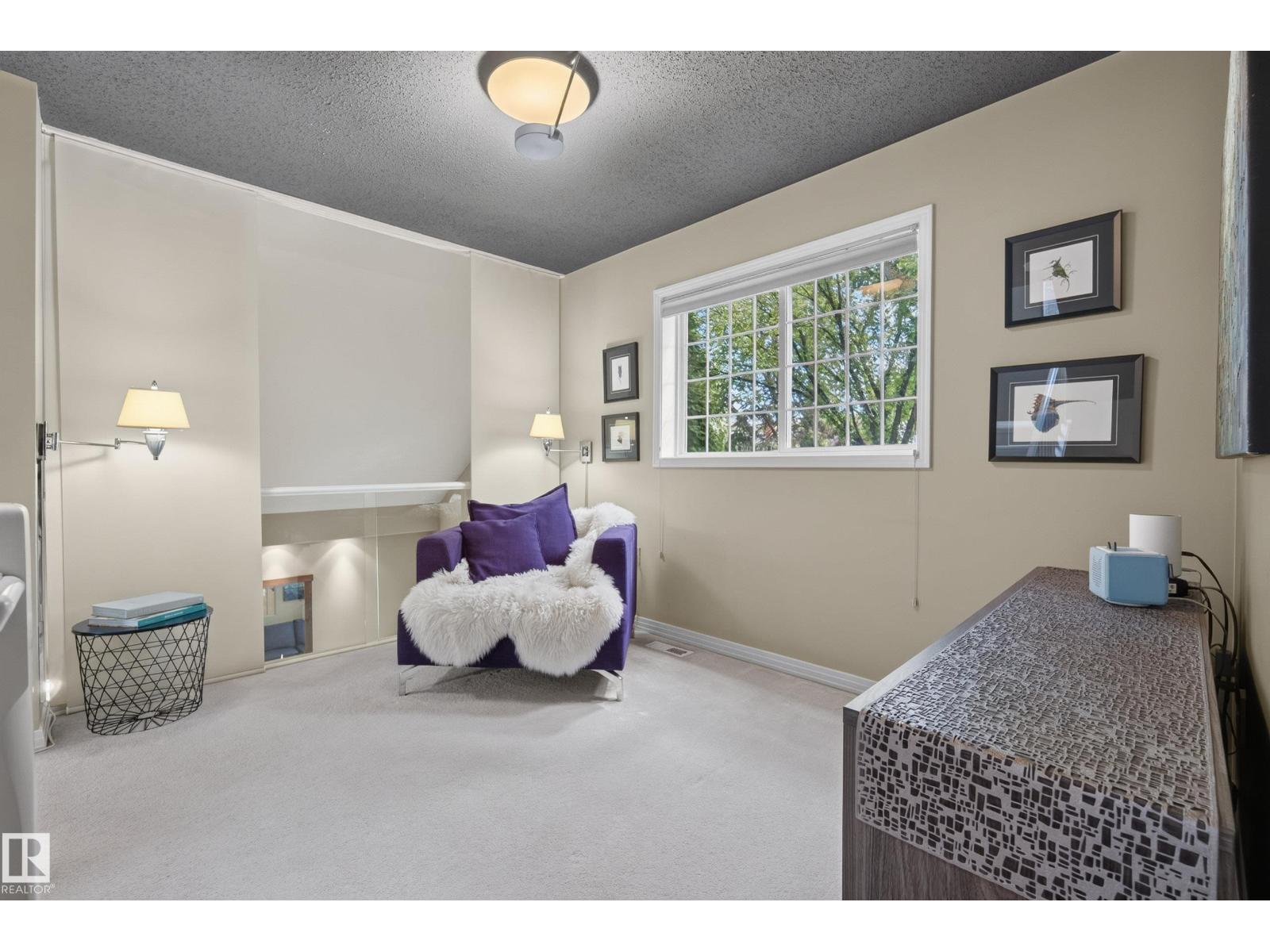 10746 University AV NW - 24
