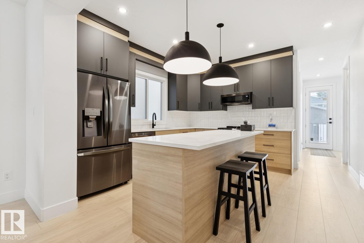 10531 67 AV NW NW - Photo 12