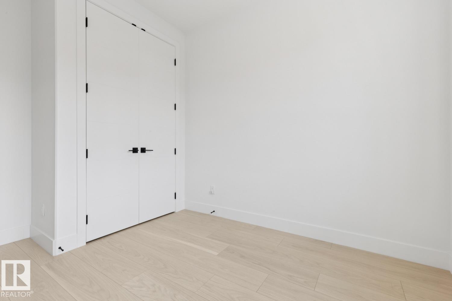 10531 67 AV NW NW - Photo 18