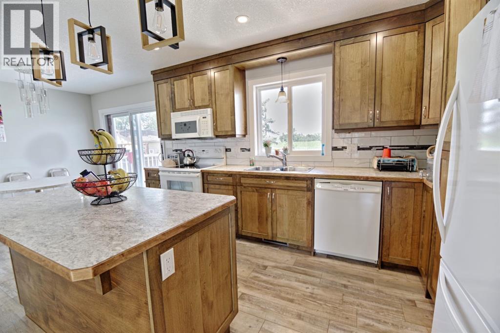 946 3 Avenue - 4