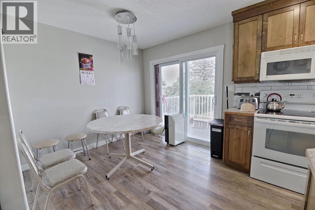 946 3 Avenue - Image 7