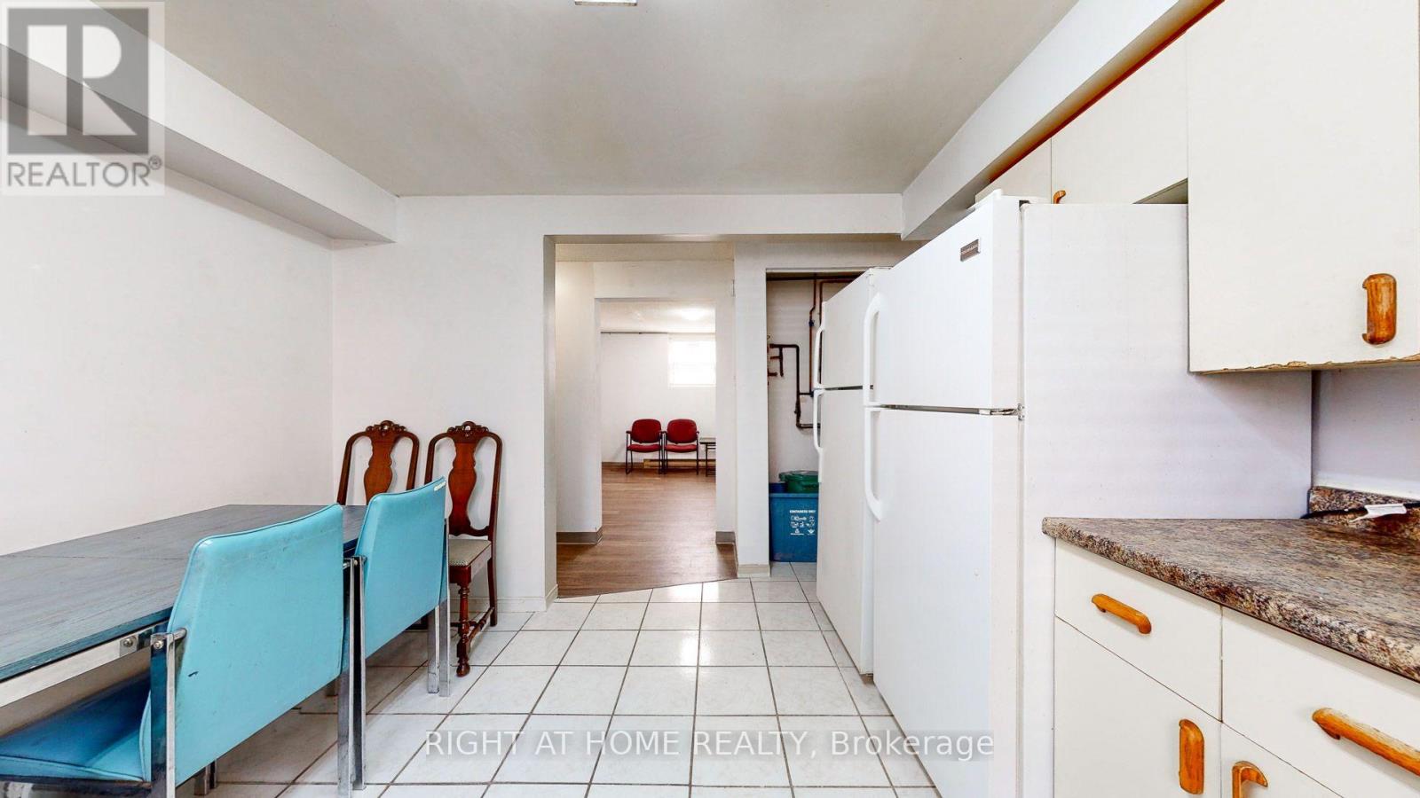 379 ERB STREET W - 15