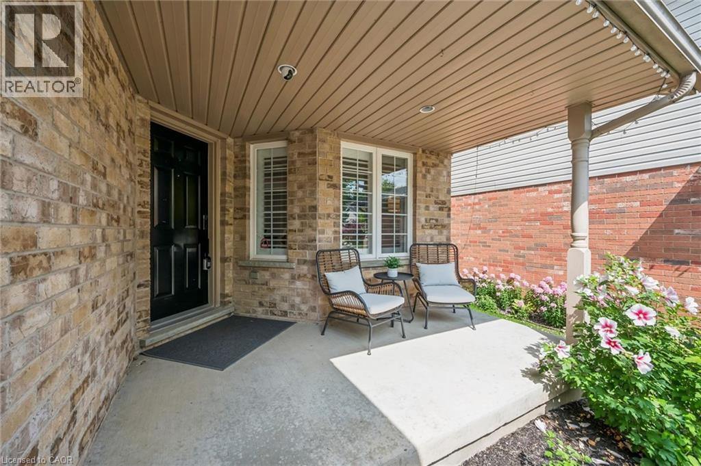 109 RUSH MEADOW Street — photo 2