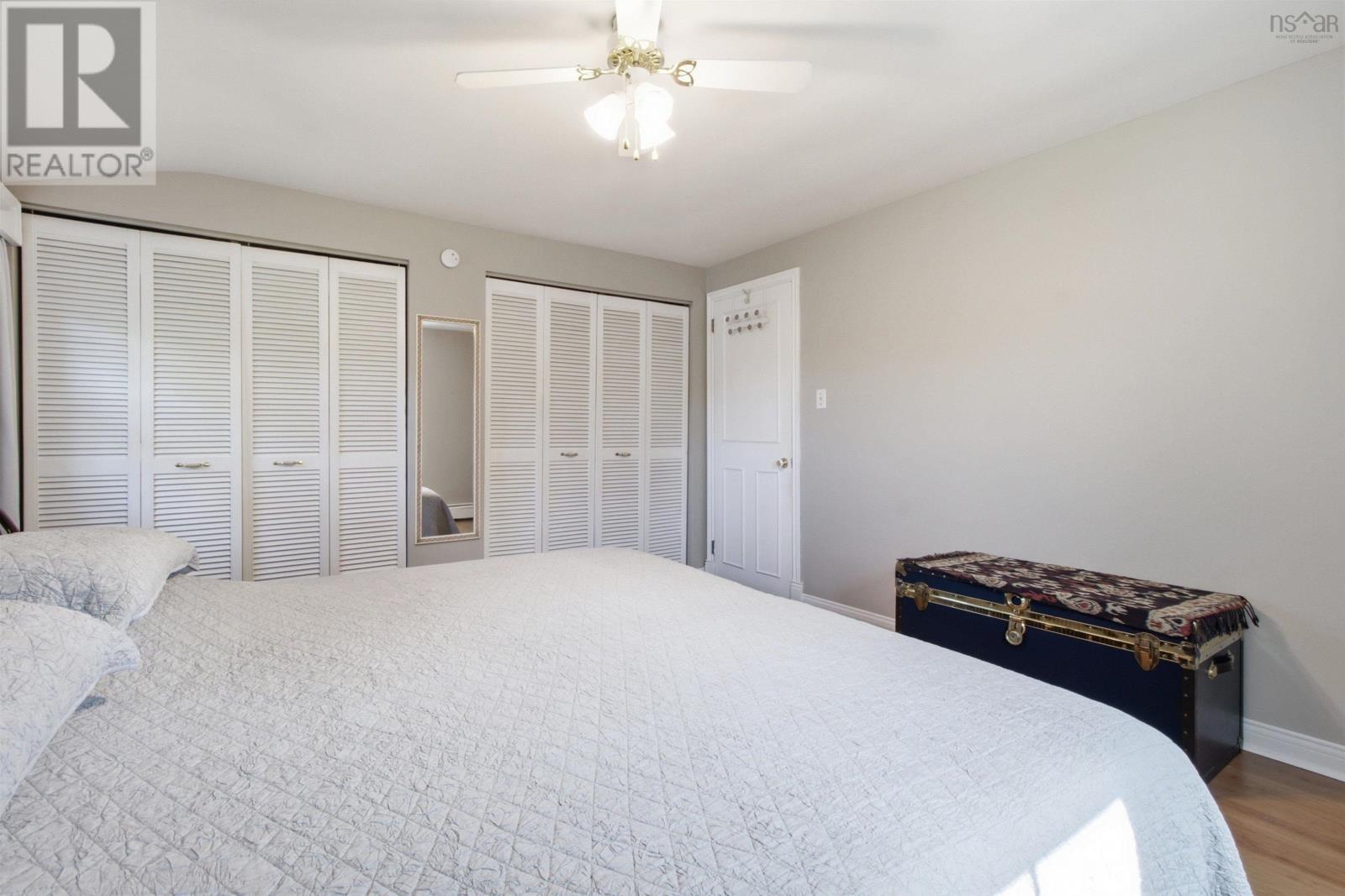 8 Lakeview Drive - 25