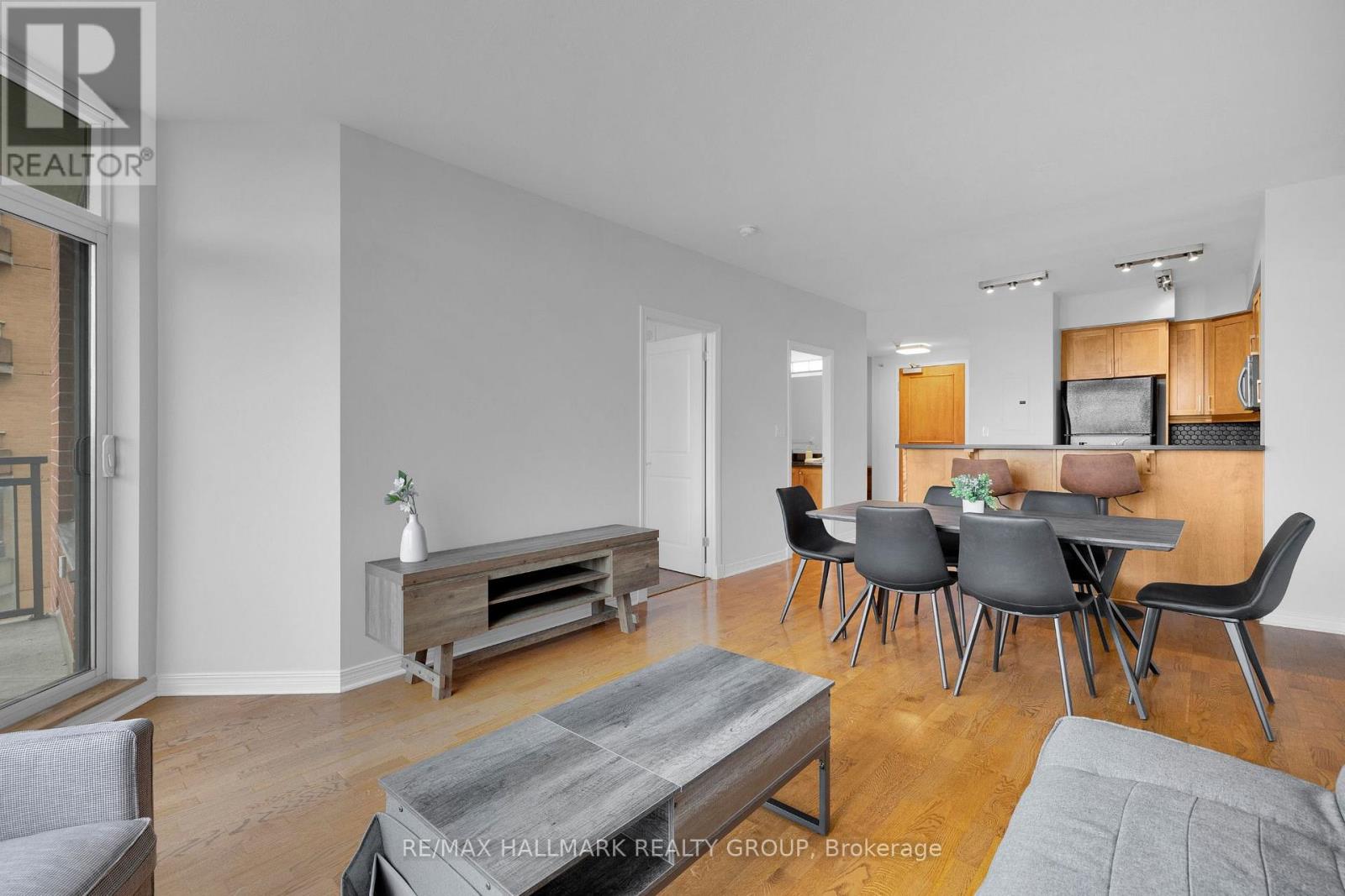 1 Bed, 1 Bath House for Rent in Ottawa – 1604 – 570 LAURIER AVENUE W, Ottawa – MLS# X13653662 - Image 9