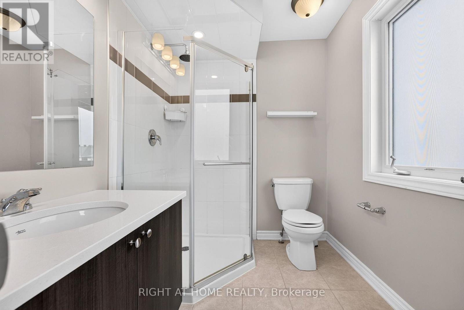 3 Bed, 3 Bath House for Rent in Ottawa – 116 CONIFER CREEK CIRCLE, Ottawa – MLS# X13653674 - Image 21