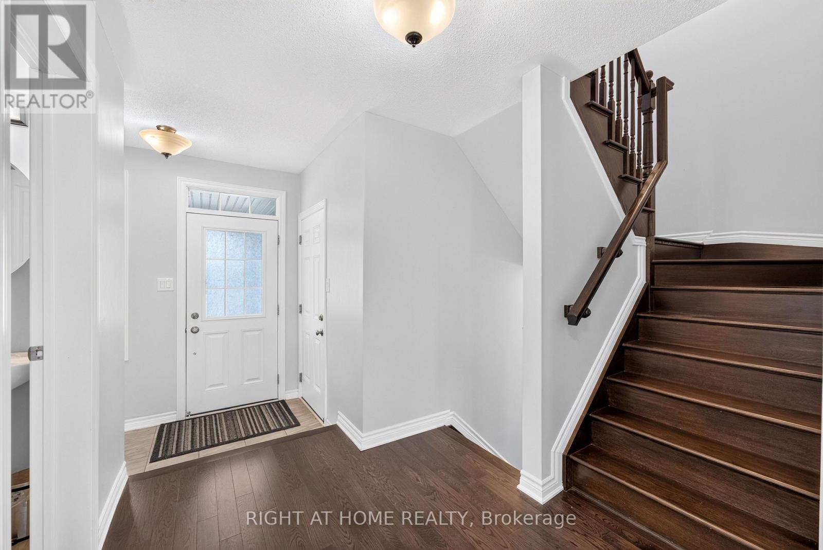 3 Bed, 3 Bath House for Rent in Ottawa – 116 CONIFER CREEK CIRCLE, Ottawa – MLS# X13653674 - Image 7