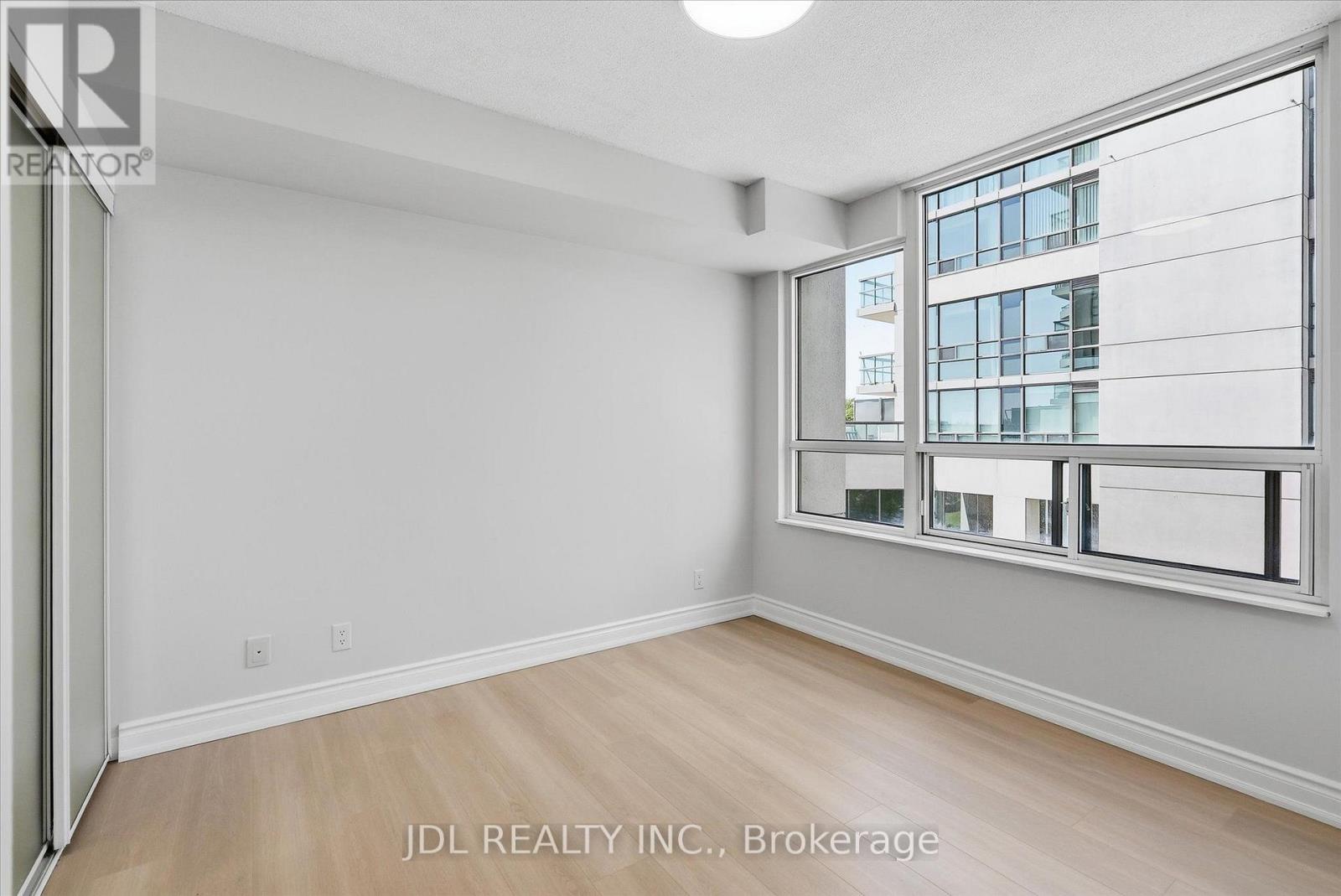 #516 503 BEECROFT ROAD - 17