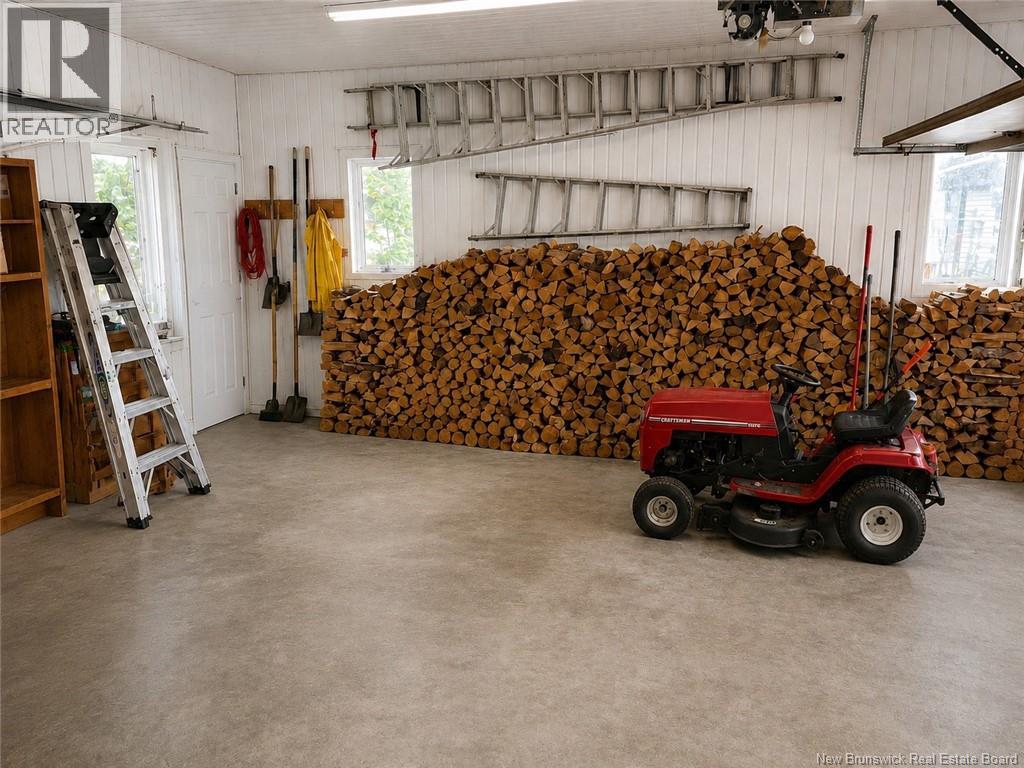 688 EH Daigle Boulevard - Image 15