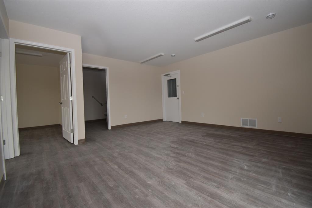 4302 44 Avenue - Photo 6