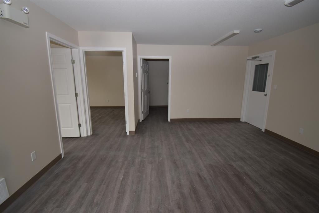 4302 44 Avenue - Photo 8