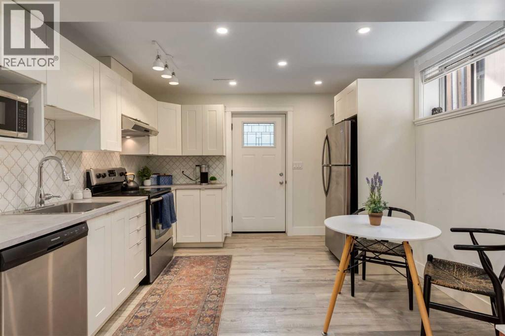 131 Thorncrest Road NW - 20