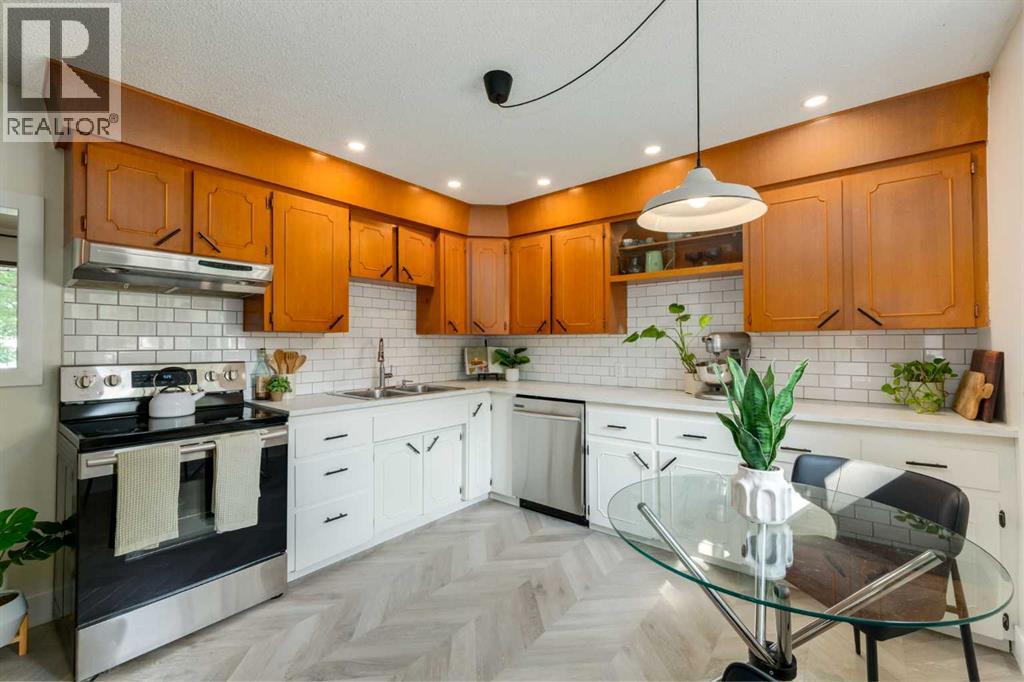 131 Thorncrest Road NW - Image 9