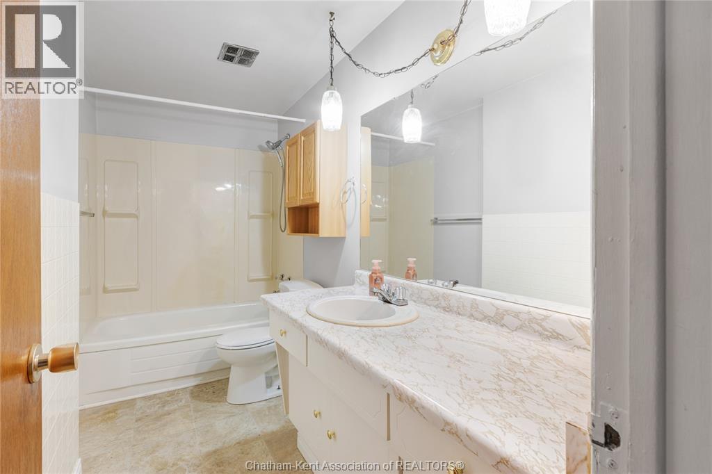 34 CHATHAM STREET South - Image 24