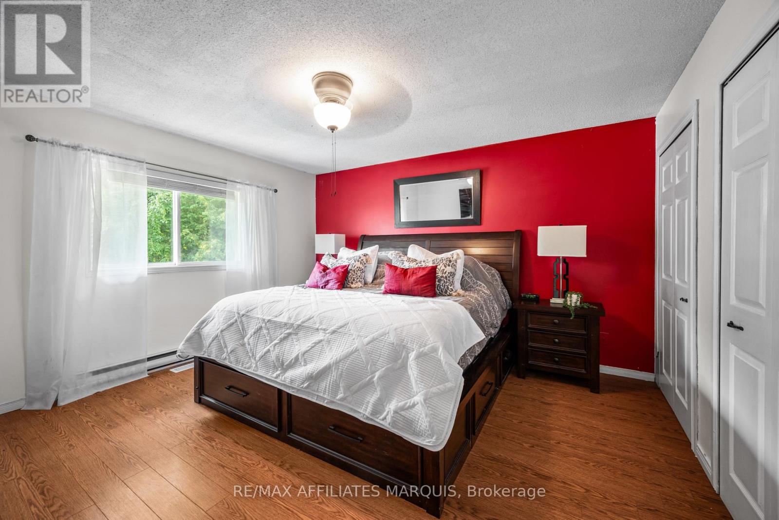 3 SUNSET DRIVE - 20