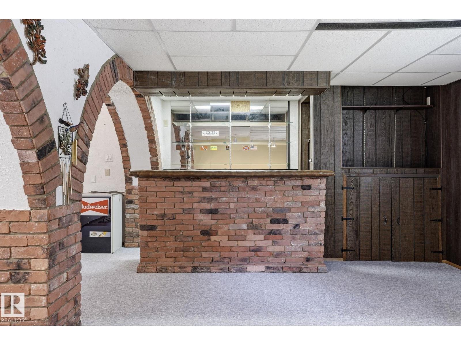 7 GRAHAM AV - Image 22