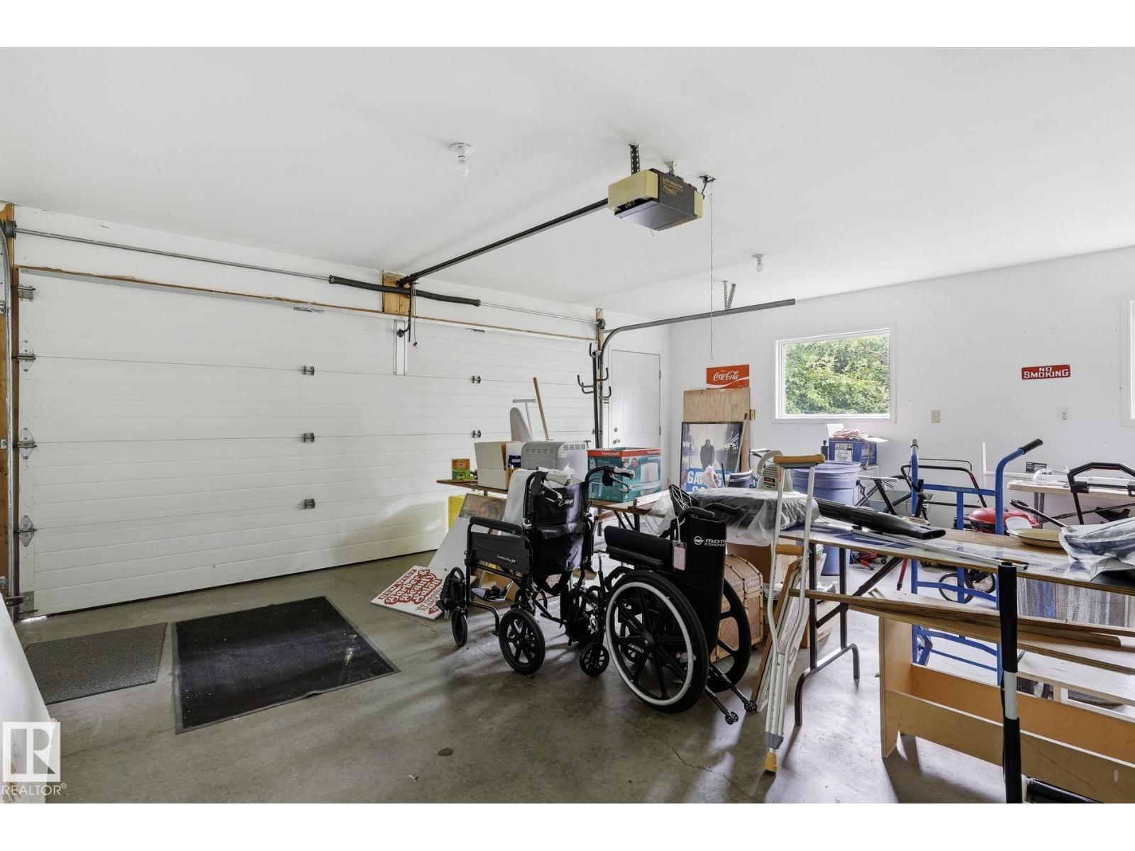 7 GRAHAM AV - Image 31