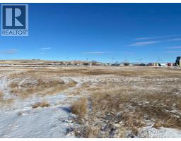 206 Railway Street, Pincher Station, AB T0K1W0 Photo 8