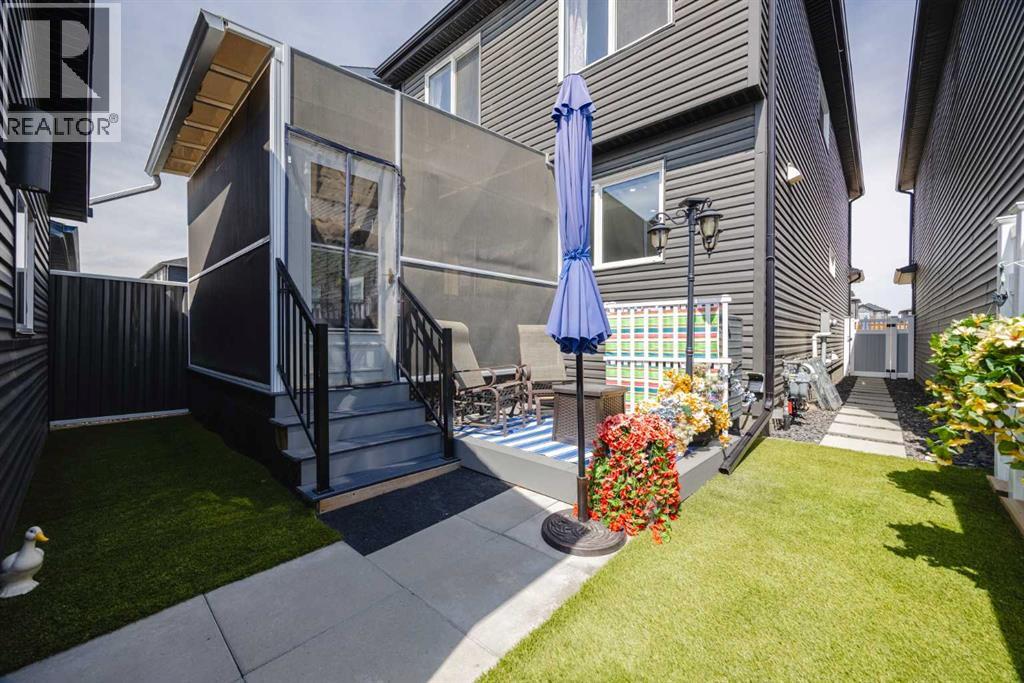 85 Legacy Glen Point SE - Image 33