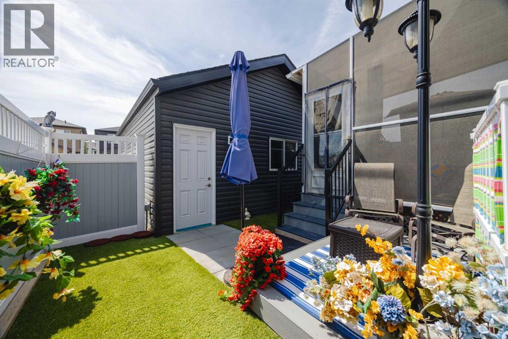 85 Legacy Glen Point SE - Image 32