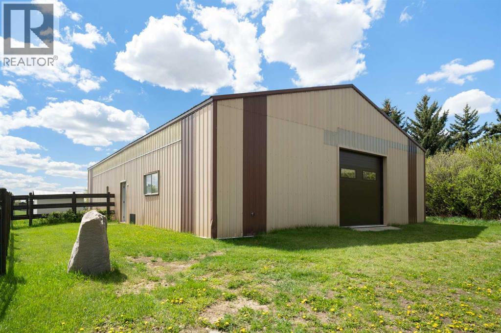 282063 Township Road 224A - Photo 42