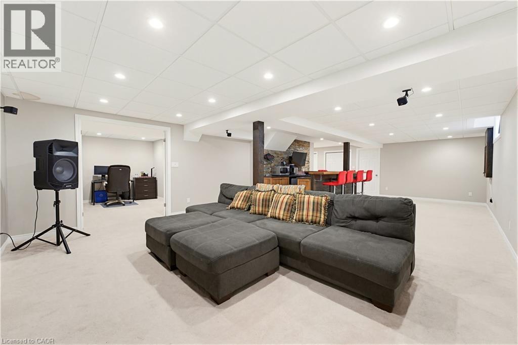 359 PINE VALLEY Drive - 35