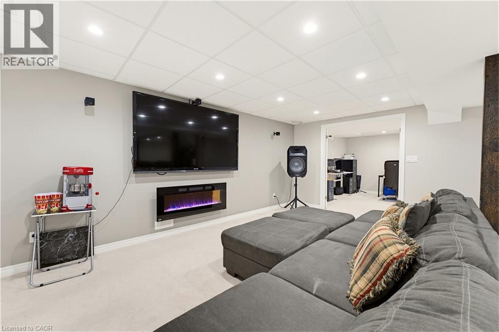 359 PINE VALLEY Drive - 34