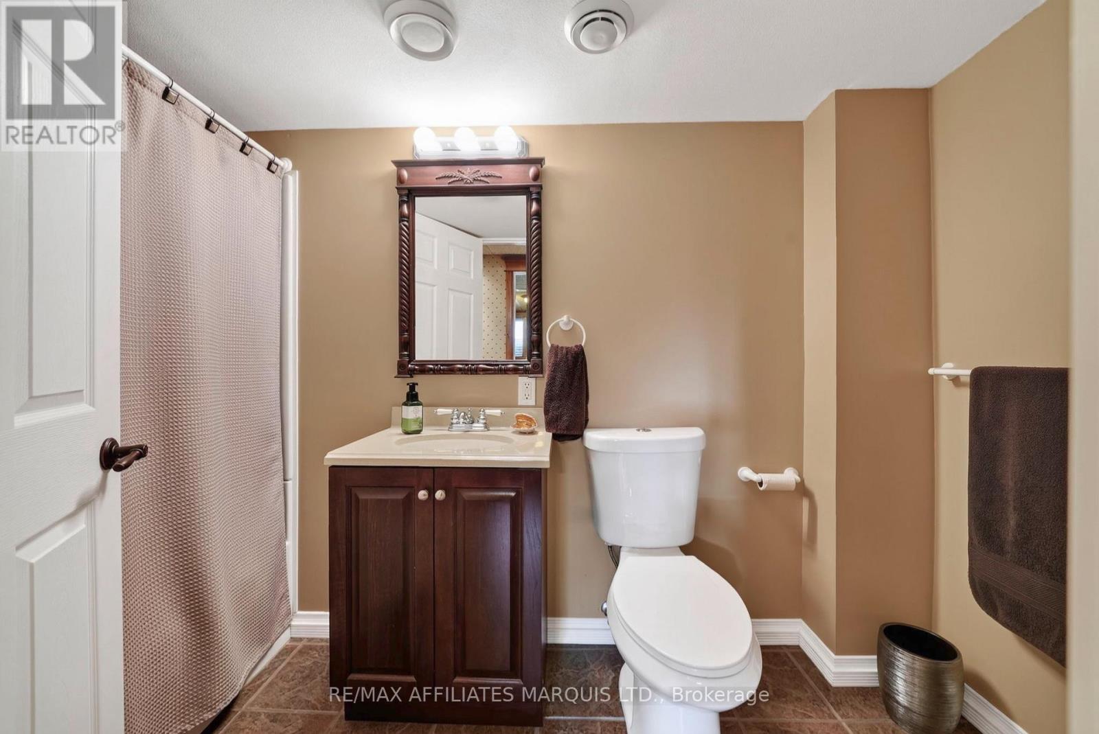 6242 SHANNON LANE - 35