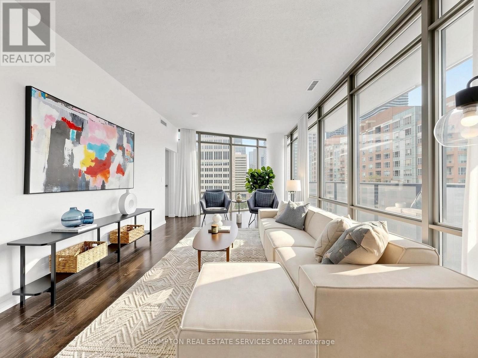 #905 832 BAY STREET - 16