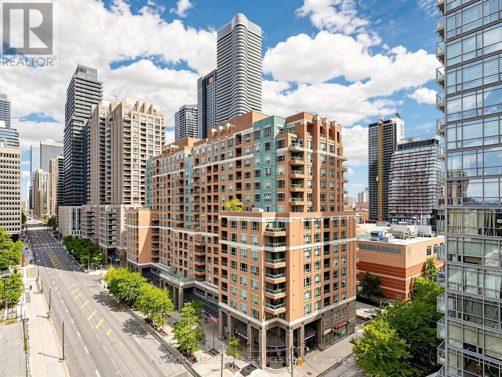 #905 832 BAY STREET - 38