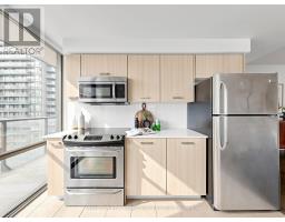 905 - 832 Bay Street, Toronto, ON M5S1Z6 Photo 11
