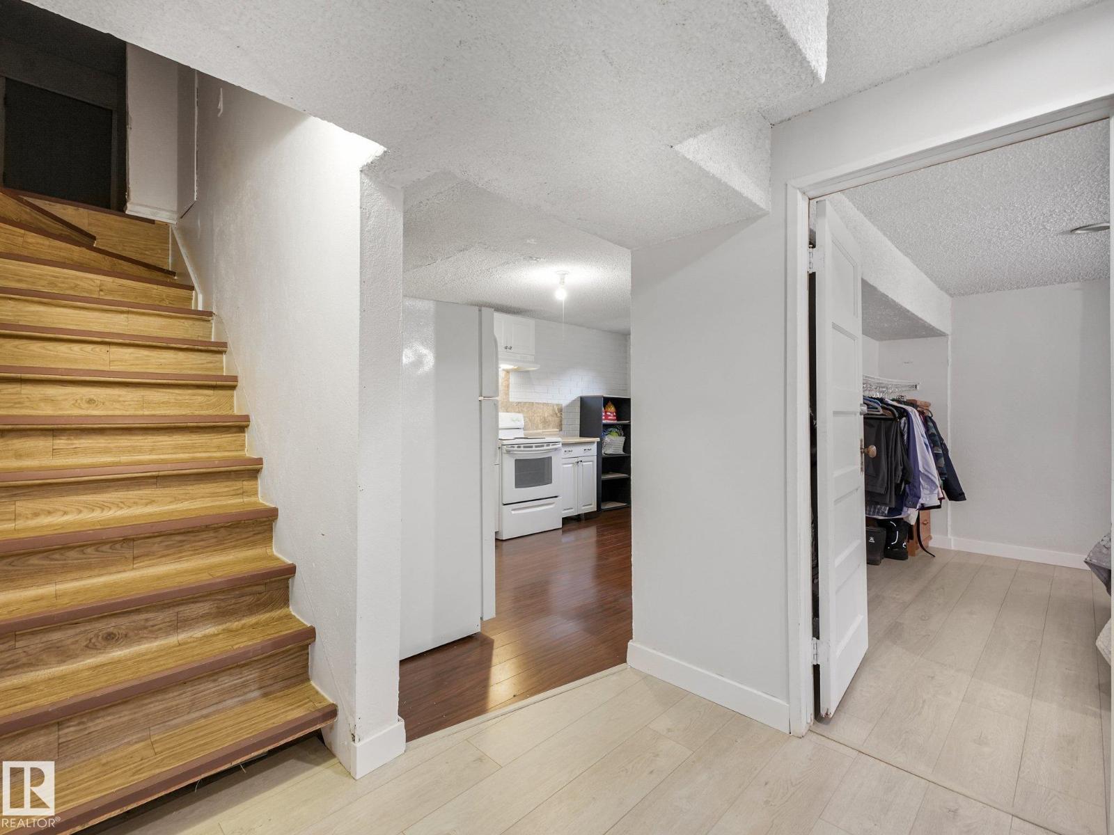 13616 61 ST NW - 24