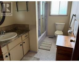 9440 Chestnut Drive, Windsor, ON N8R1G8 Photo 17