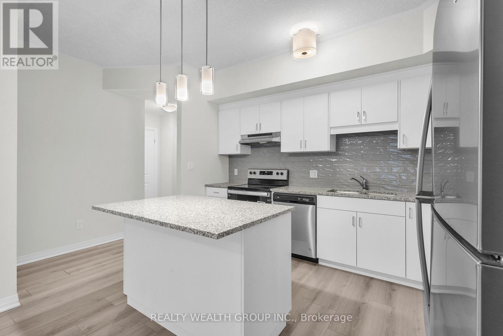 #69 25 ISHERWOOD AVENUE N - 11