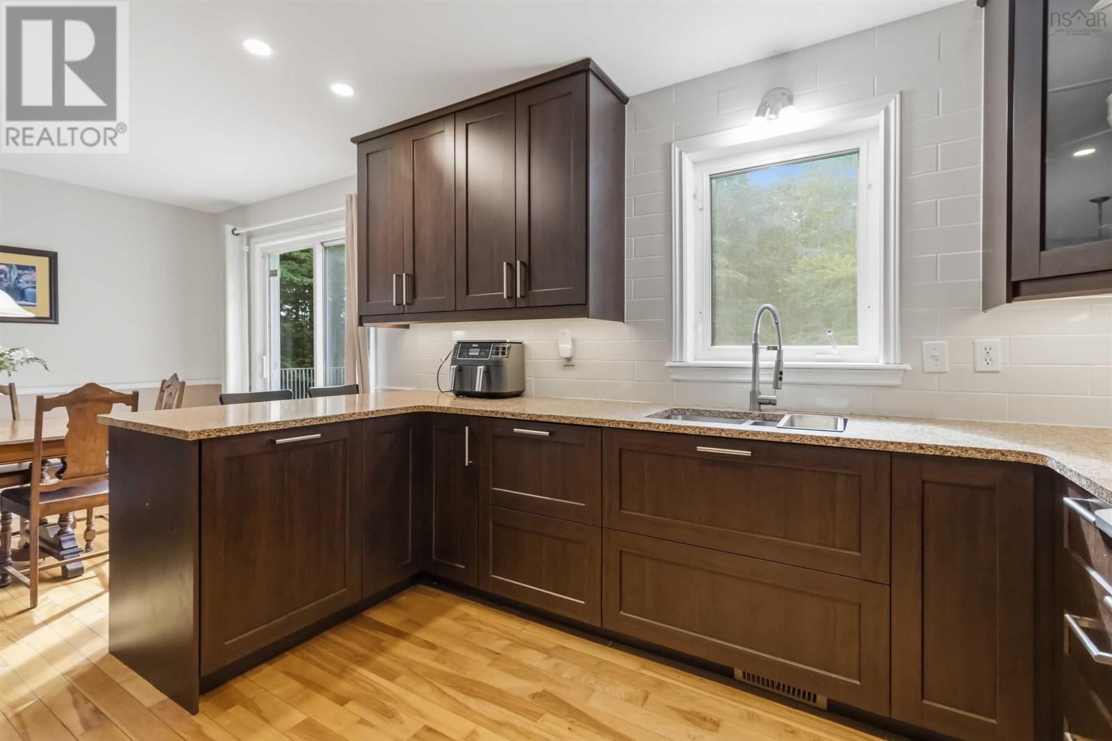 196 St. George Boulevard, Hammonds Plains — photo 2